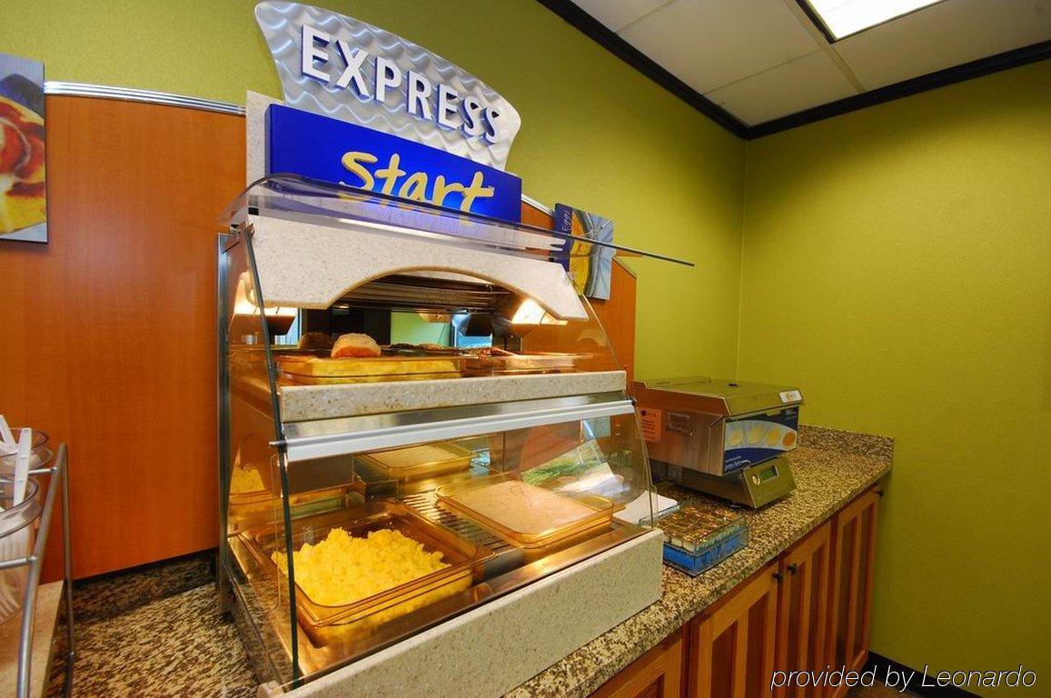 ฮอลิเดย์ อินน์ เอ็กซ์เพรส ฟอร์ซิท ฟอร์ไซธ์ ร้านอาหาร รูปภาพ